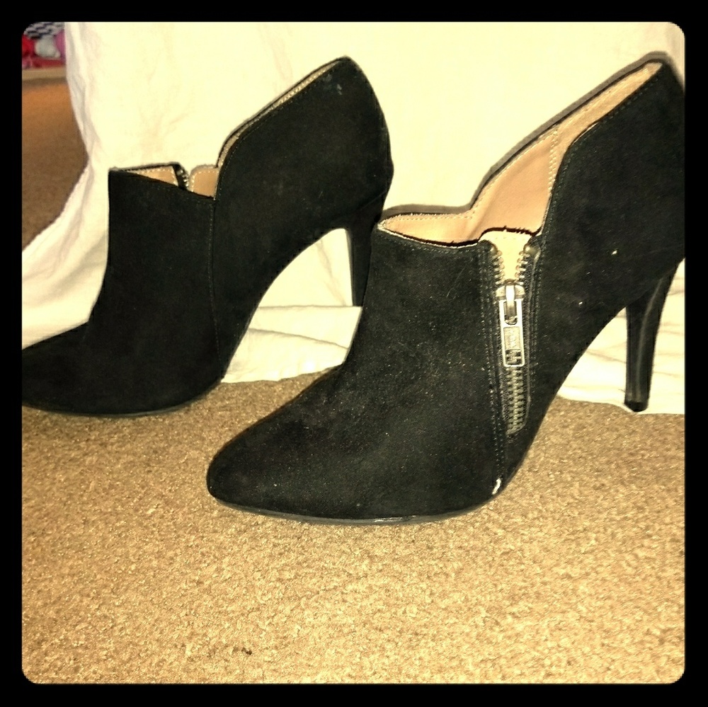 Womens size 6 booties